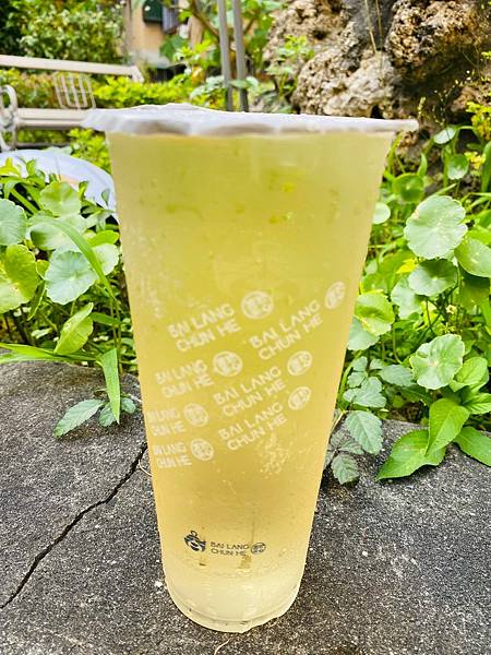 [北屯手搖飲]白浪春禾—親親戲院新開幕飲料店|無香精好茶｜無糖也好喝順口